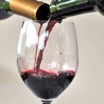 Как снизить кислотность вина